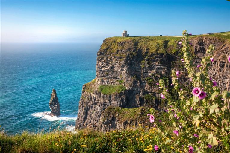 Roadtrip Wild Atlantic Way © Elena Schweitzer/adobestock